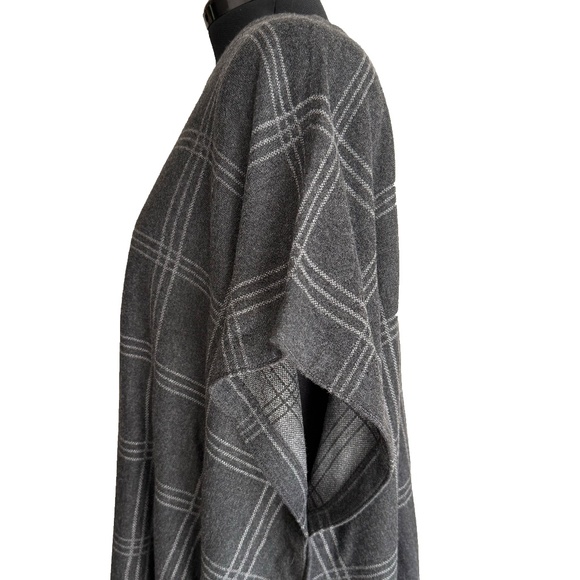 Ann Taylor Gray Plaid Sweater Poncho - Picture 3 of 8